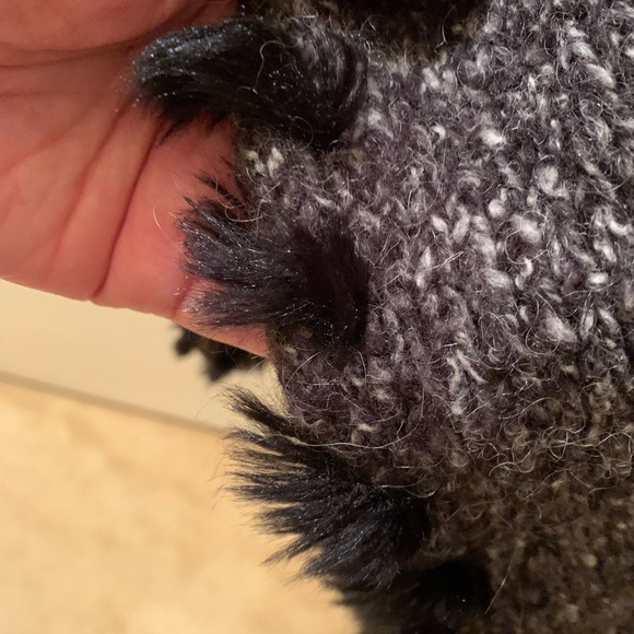 Olivia M long cardigan with knit ruffles and faux fur tuft trim NWOT - Picture 10 of 17